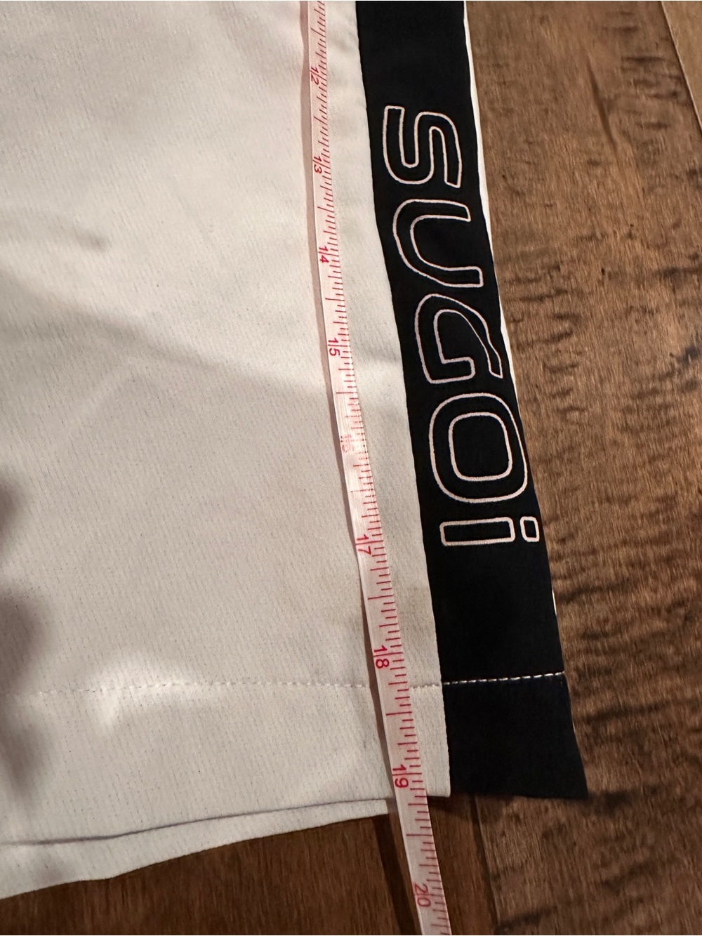 Sugoi Women’s White Mountain Bike Cycling Shorts - Picture 3 of 14
